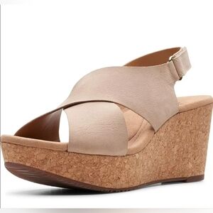 Clarks Soft Cushion Side Buckle Tan Faux Leather Cork Wedge Sandals‎ Sz 9.5 M